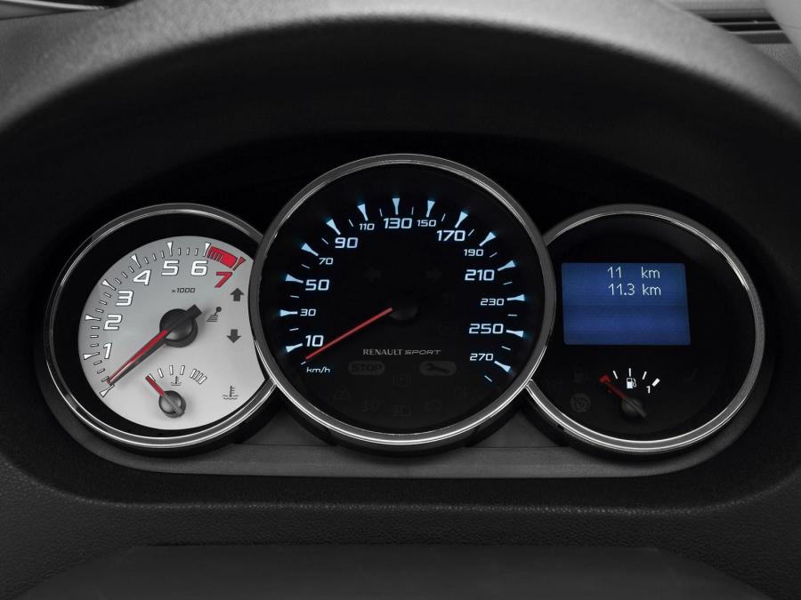  Renault Megane Coupe Monaco GP 2011 года  (фото 9 из 17)